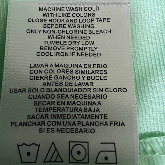 Men's Pastel Green Short Sleeve Button Down Shirt - Picture 7 of 8